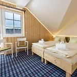 Hotel Chalupa Отель Прашилы